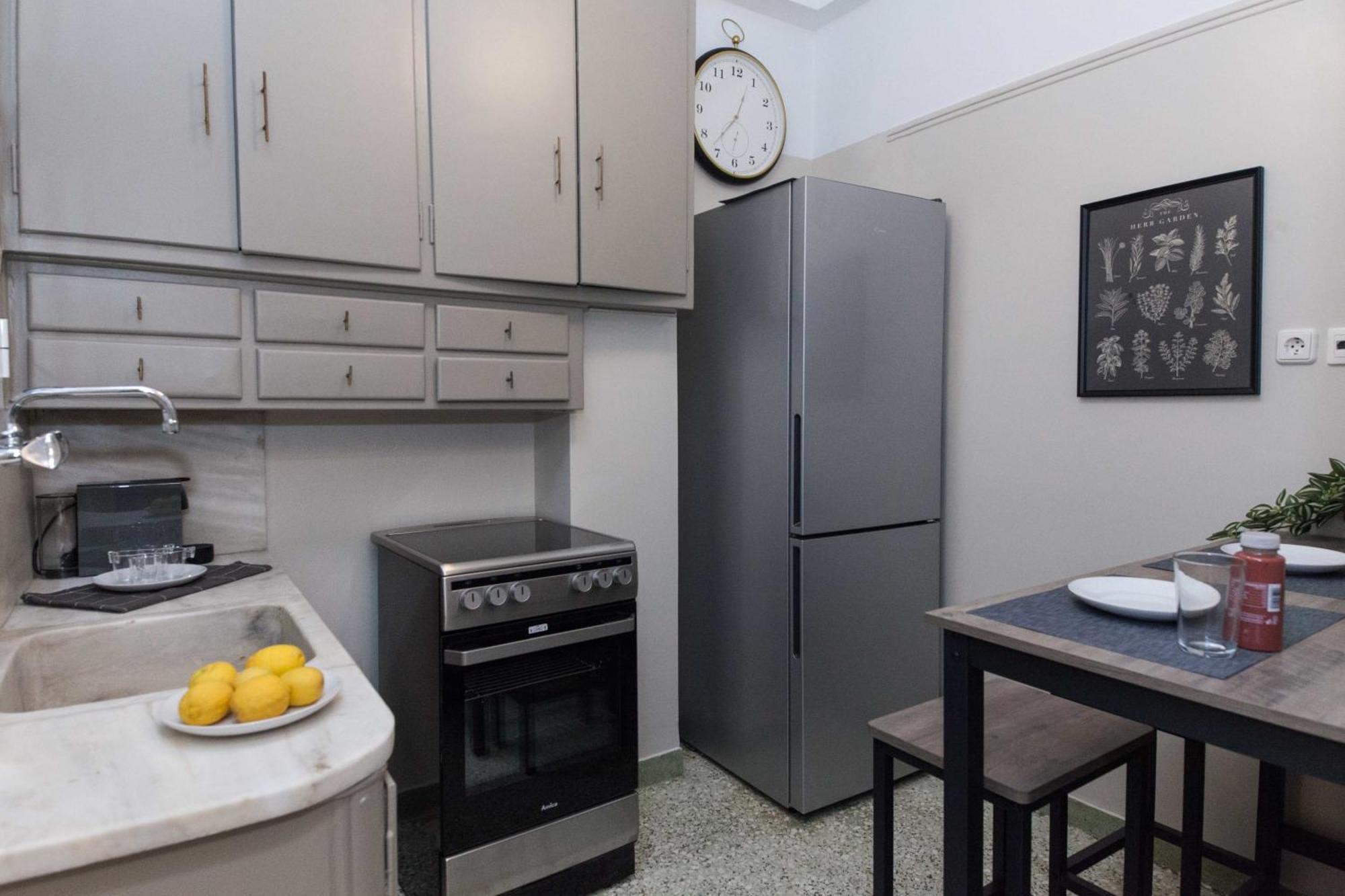 Apartment Fashionable 2 Bd In Ano Kipseli With Balcony *