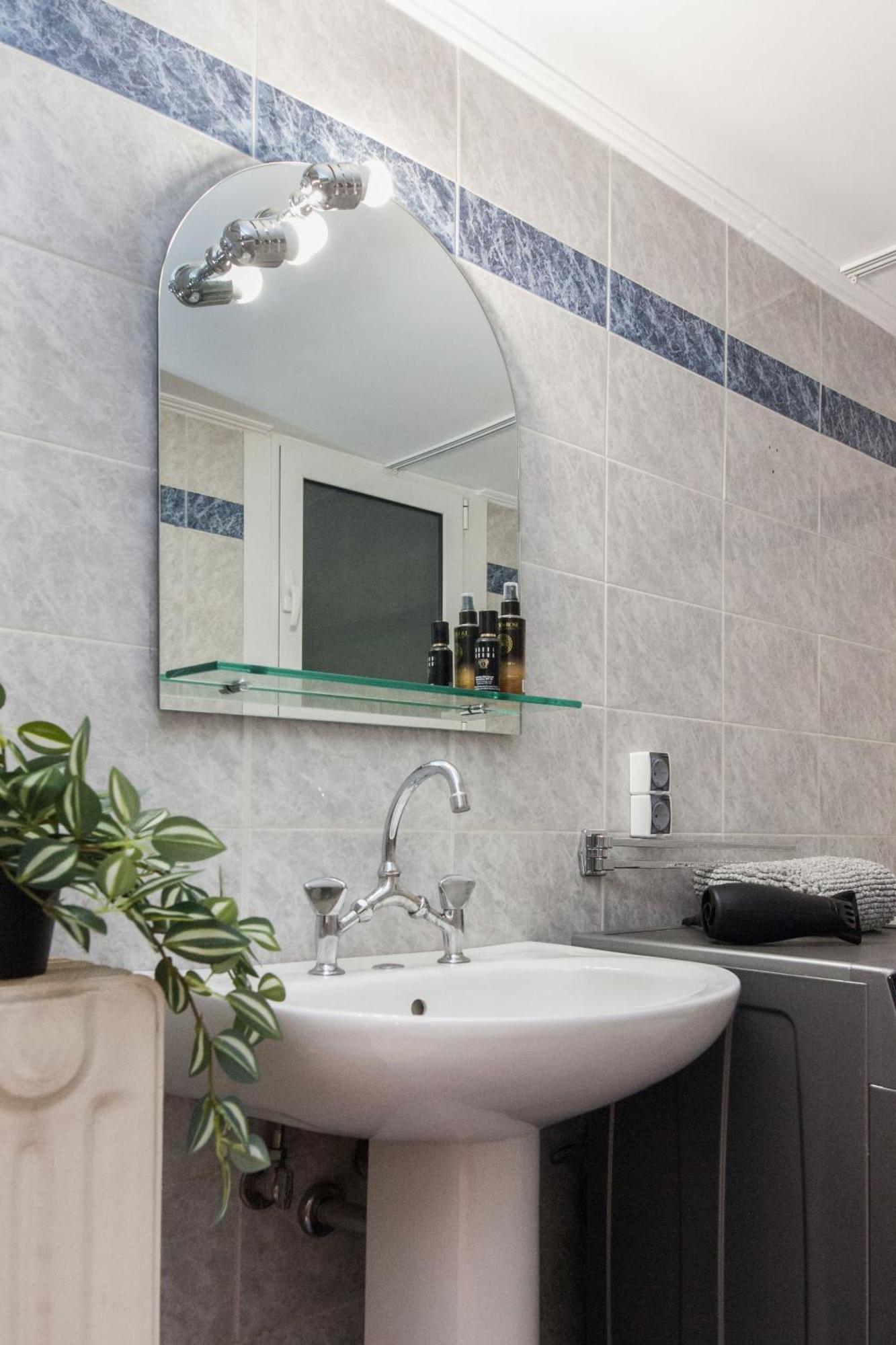 Apartment Fashionable 2 Bd In Ano Kipseli With Balcony