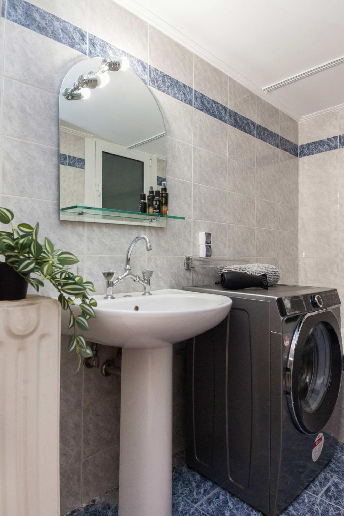 Fashionable 2 Bd In Ano Kipseli With Balcony *